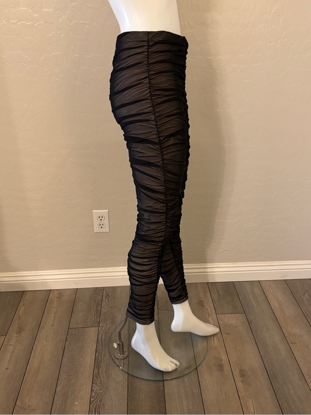 Express Ruched Mesh Lined Leggings Small - Picture 8 of 11
